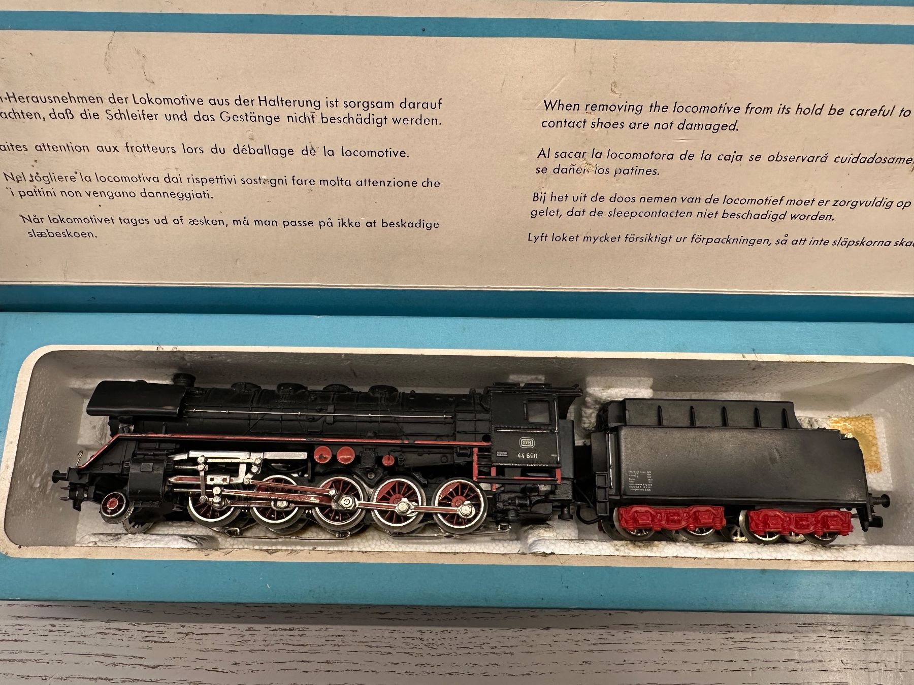 Märklin Modelleisenbahnen: Märklin 3047 DB BR 44 TELEX OVP – Gebraucht aus Lupsingen von New-Haven 5