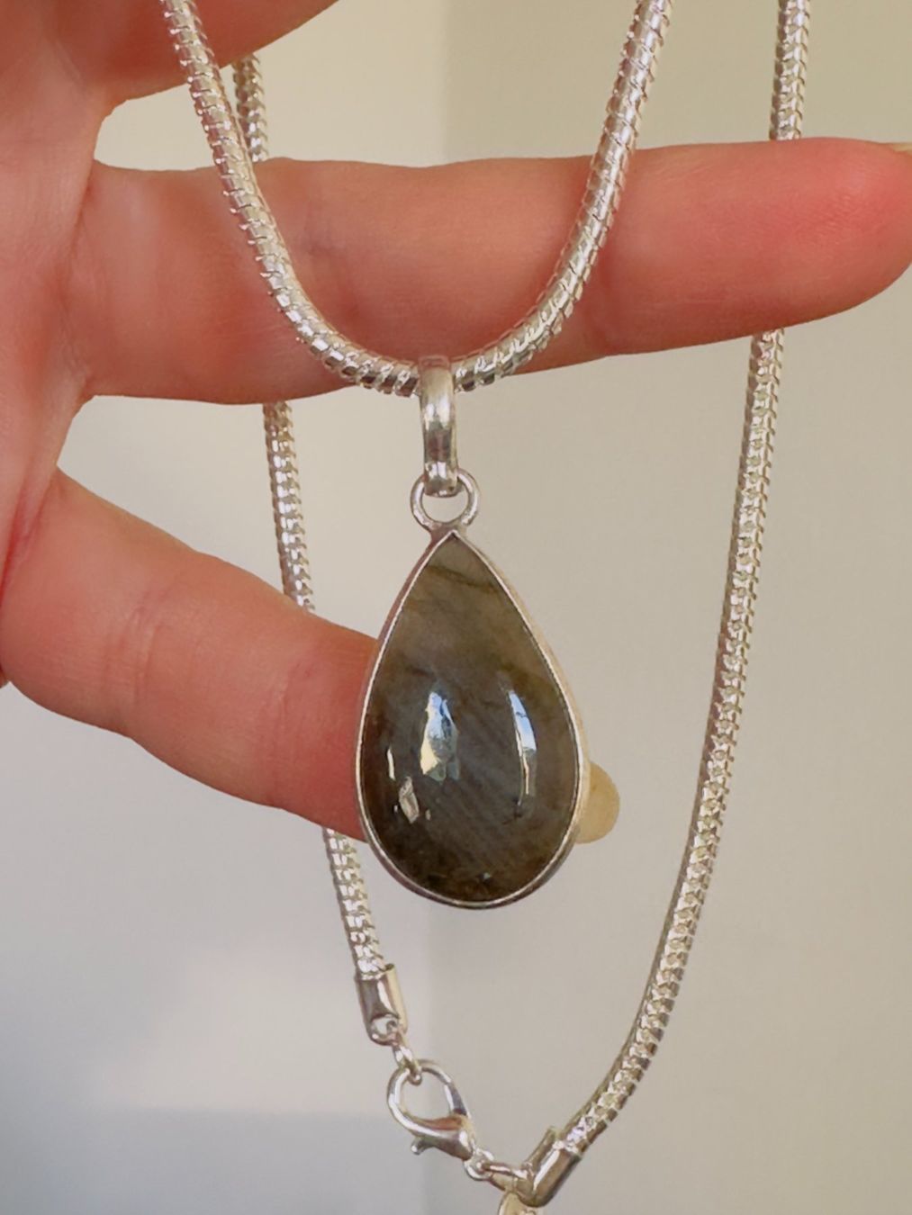 Catenine: Labradorite necklace – Nuovo e nell'imballaggio originale da Genève venduto da AGBERG 8