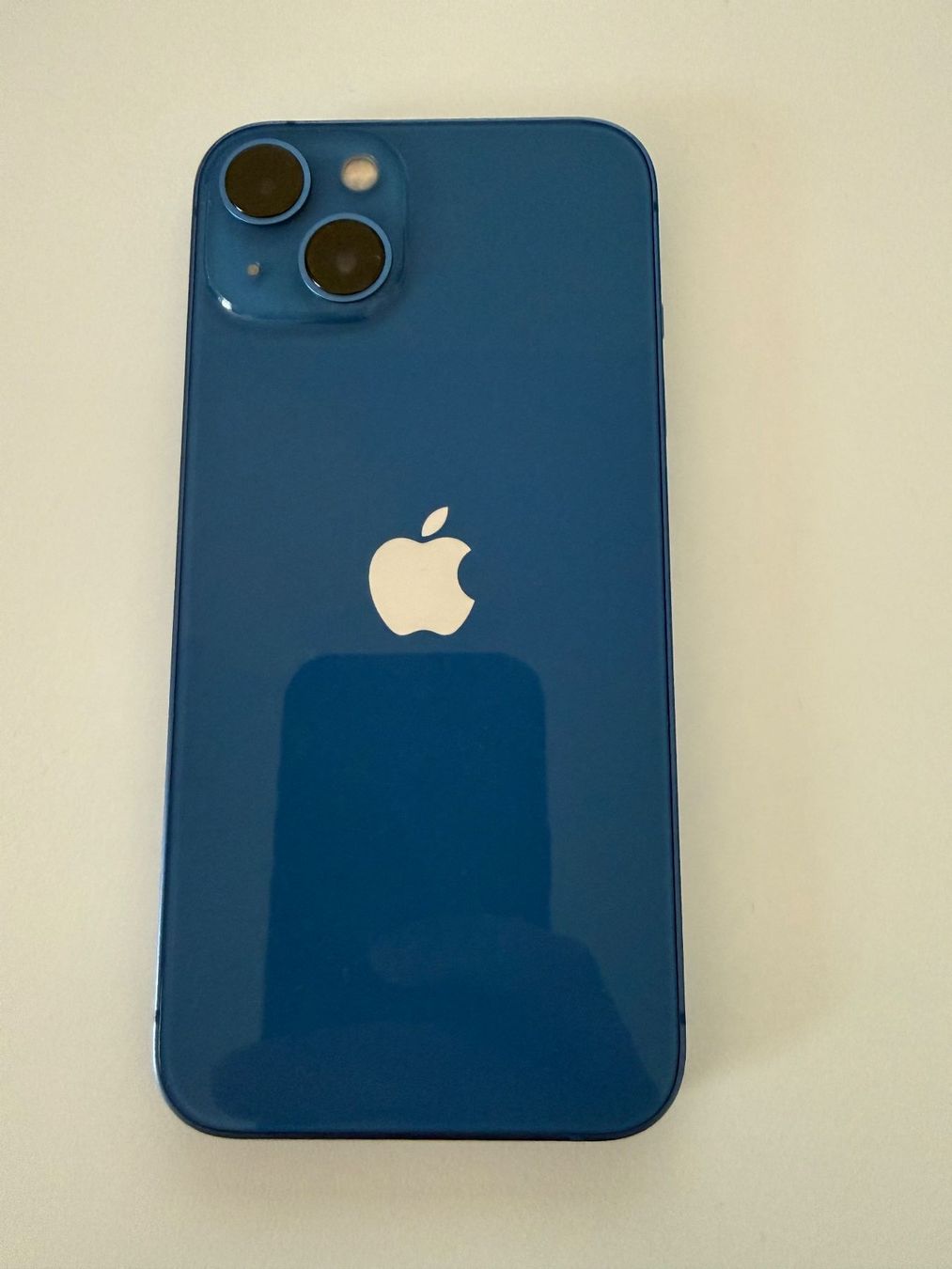 Apple Telefoni cellulari / Smartphones: iPhone 13 - 256Go - presque comme neuf – Usato da Mont-sur-Rolle venduto da Dealer8 1