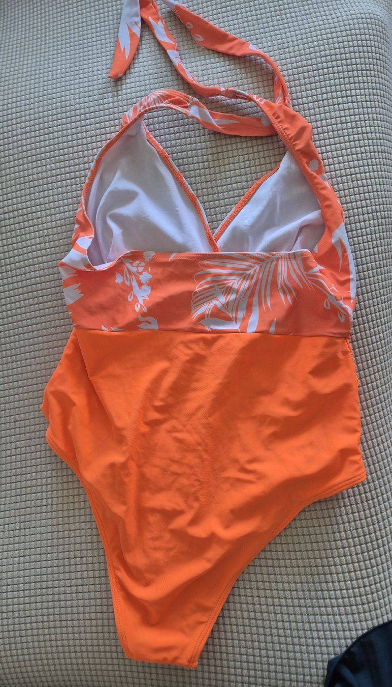 Maillots de bain & Bikinis: maillot de bain neuf taille L  – Neuf avec emballage d'origine à Sion par nat_xz7y 1