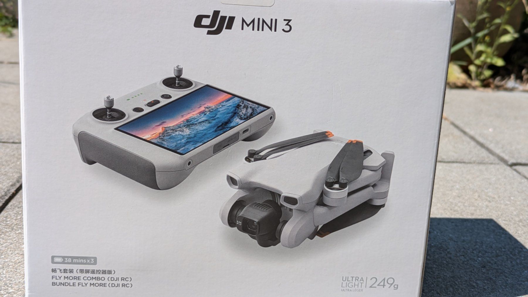 DJI RC Kits de montage: DJI Mini 3 Fly More Combo Drohne mit RC Controller – D'occasion à Wädenswil par Carpintero