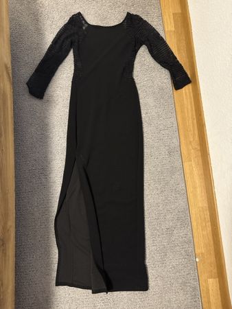 Abito lungo nero con pizzo e spacco, buone condizioni