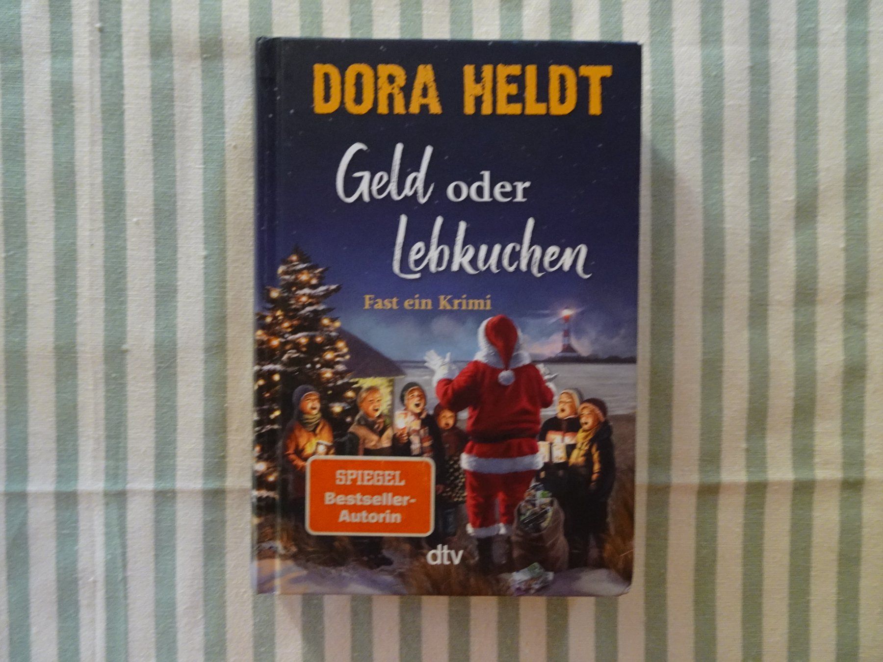 Libri: Dora Heldt - Geld oder Lebkuchen - Fast ein Krimi - B683 – Usato da Küssnacht am Rigi venduto da Bookslove-Divers