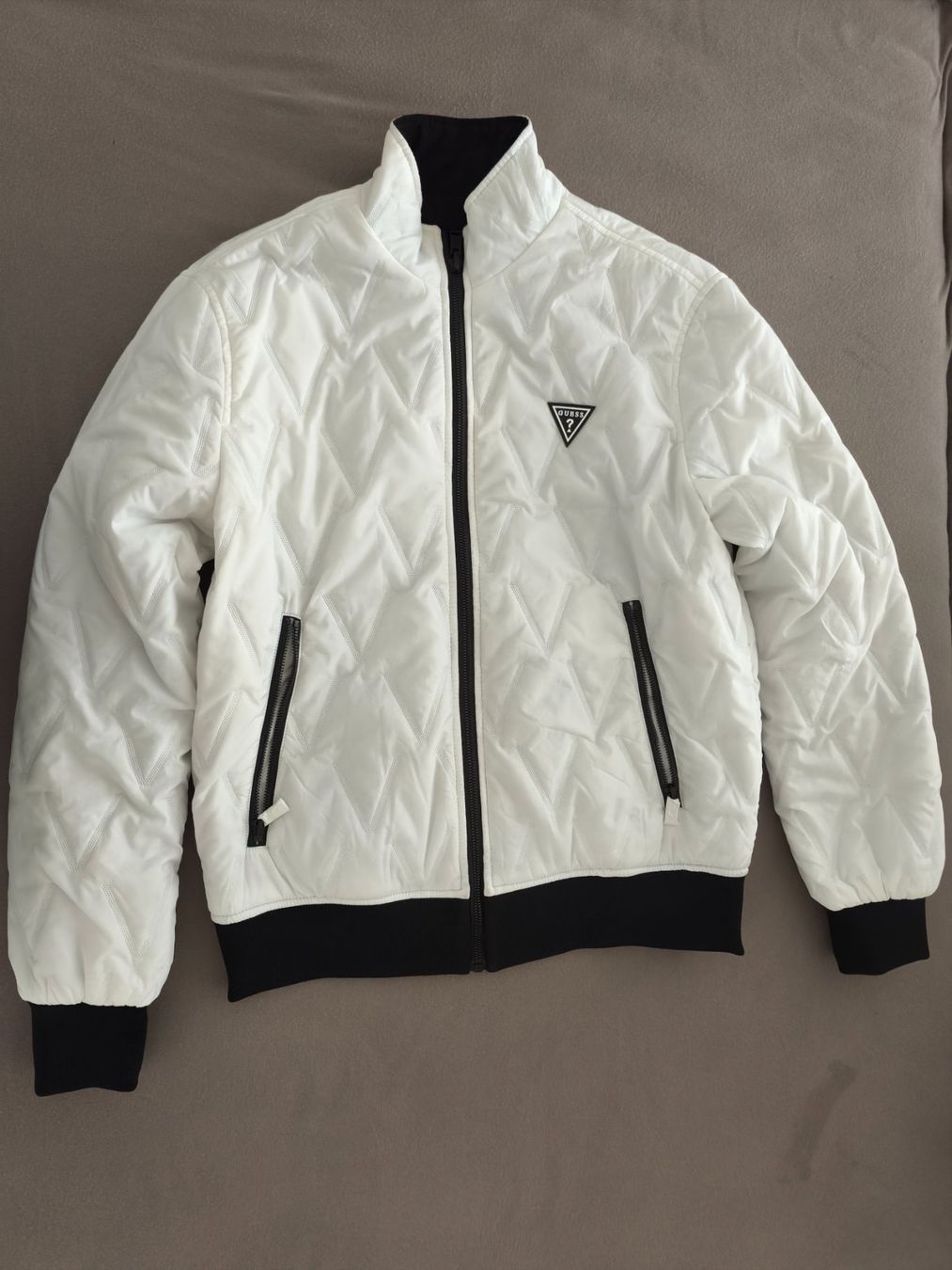 Guess Giacche: Guess 2-in-1 Jacke – Usato da Buchs SG venduto da pedro.reyero 3