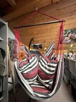 Hängesessel mit Kissen, gestreift, guter Zustand
