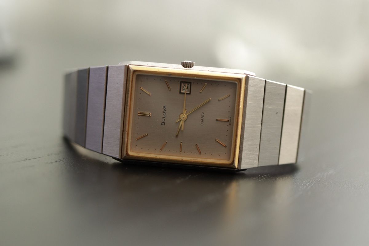 Bulova Orologi: BULOVA Quarz - integrated bracelet – Usato da Schaanwald venduto da travelintime01 4