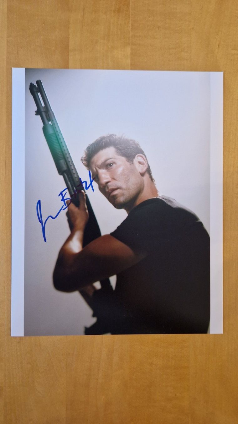 Autogramme: Jon Bernthal, Original Autogramm auf Grossfoto in Farbe – Gebraucht aus Salmsach von Schusoa
