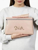 Dior Pouch / Clutch – Elegant & Versatile Beschreibu
