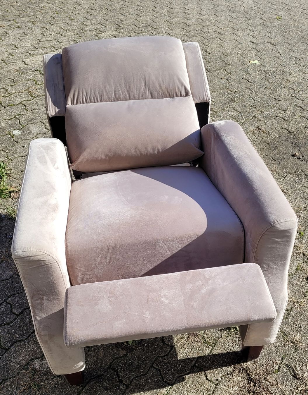 Sessel: Gemütlicher Relaxsessel, hellbeige, Top Zustand – Gebraucht aus Magden von Rdusty 2