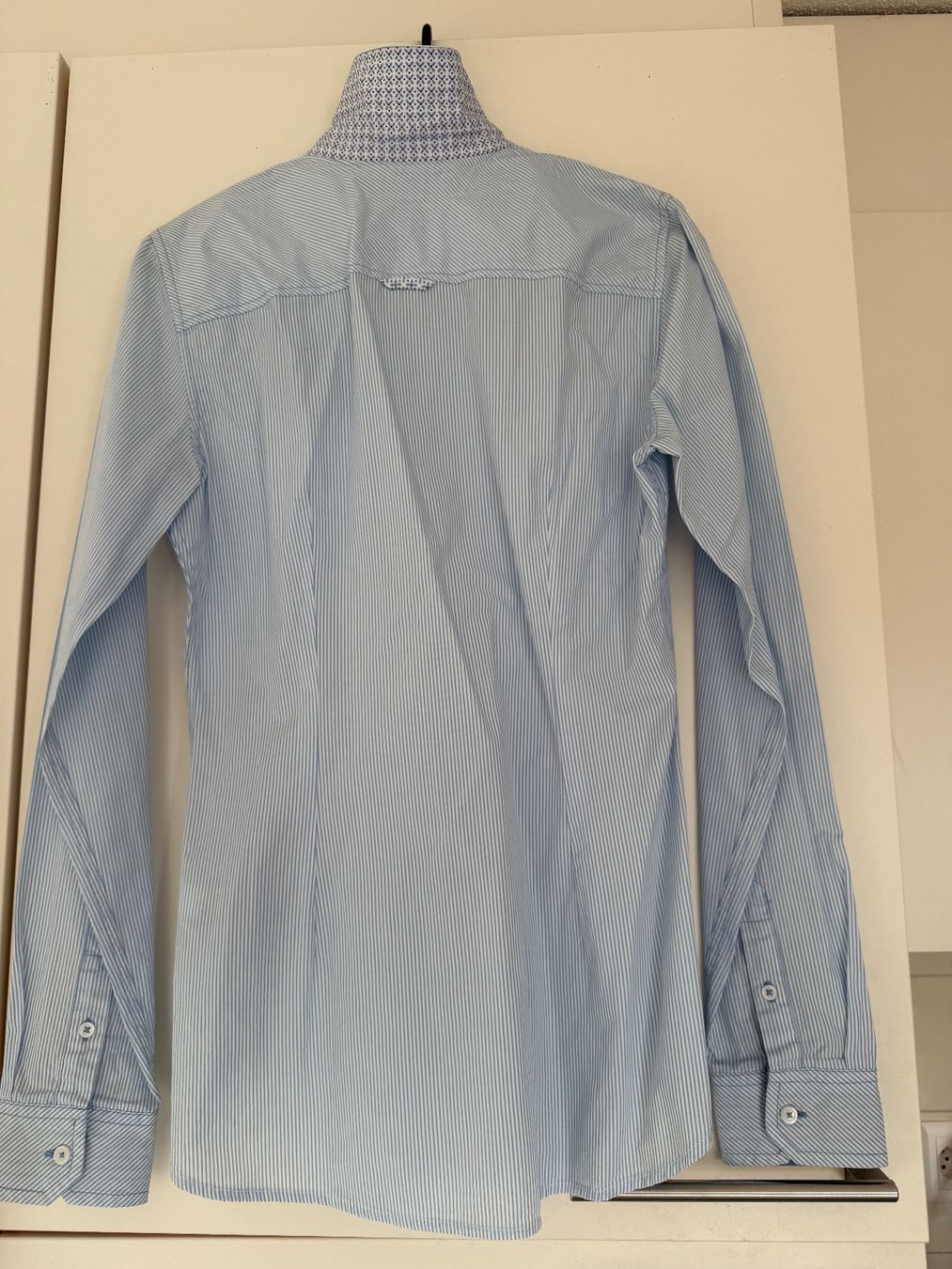 Tommy Hilfiger Blusen: Tommy Hilfiger Hemd gestreift Gr. S 36/38 – Gebraucht aus Oberglatt ZH von lar_2nv2 2