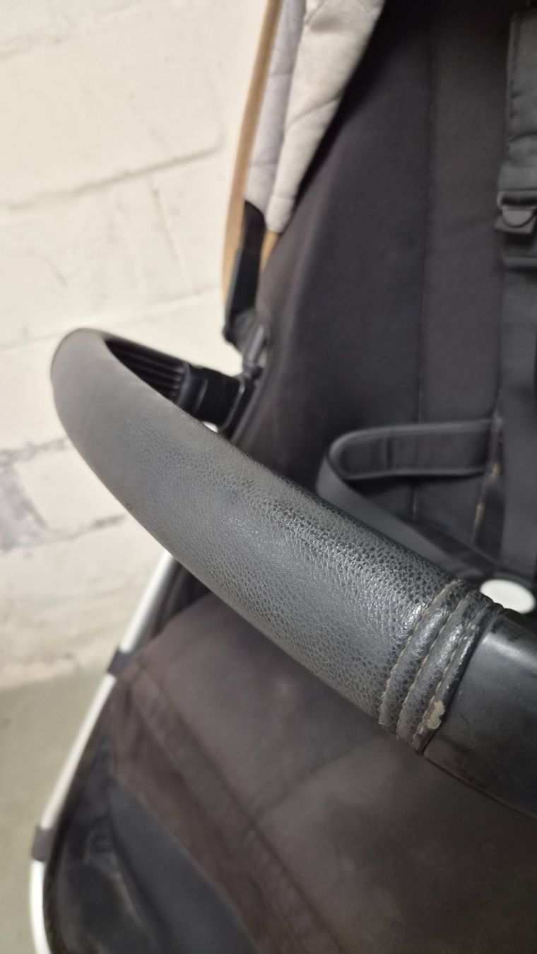 Bugaboo Carrozzine: Bugaboo Cameleon 3 mit viel Zubehör – Usato da Zürich venduto da PiotrM 1