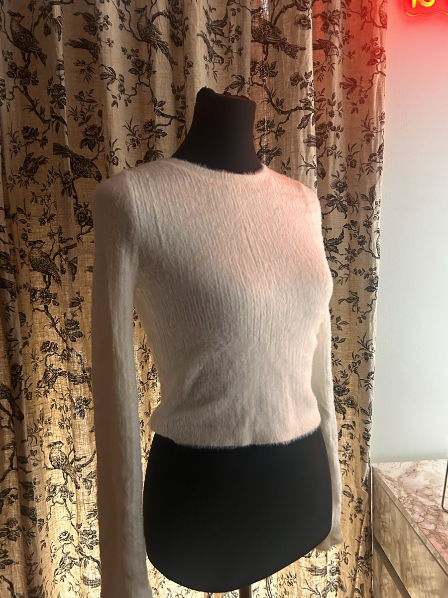 Pullover & Sweatshirts: WEISSER FELL PULI/SWEATER/TOP – Neu (gemäss Beschreibung) aus Luzern von Suneha 1