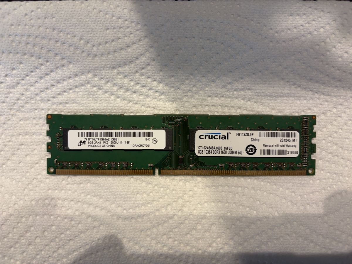 Crucial Harddisks: Crucial RAM 8GB DDR3 – Defekt aus Luzern von geko1291