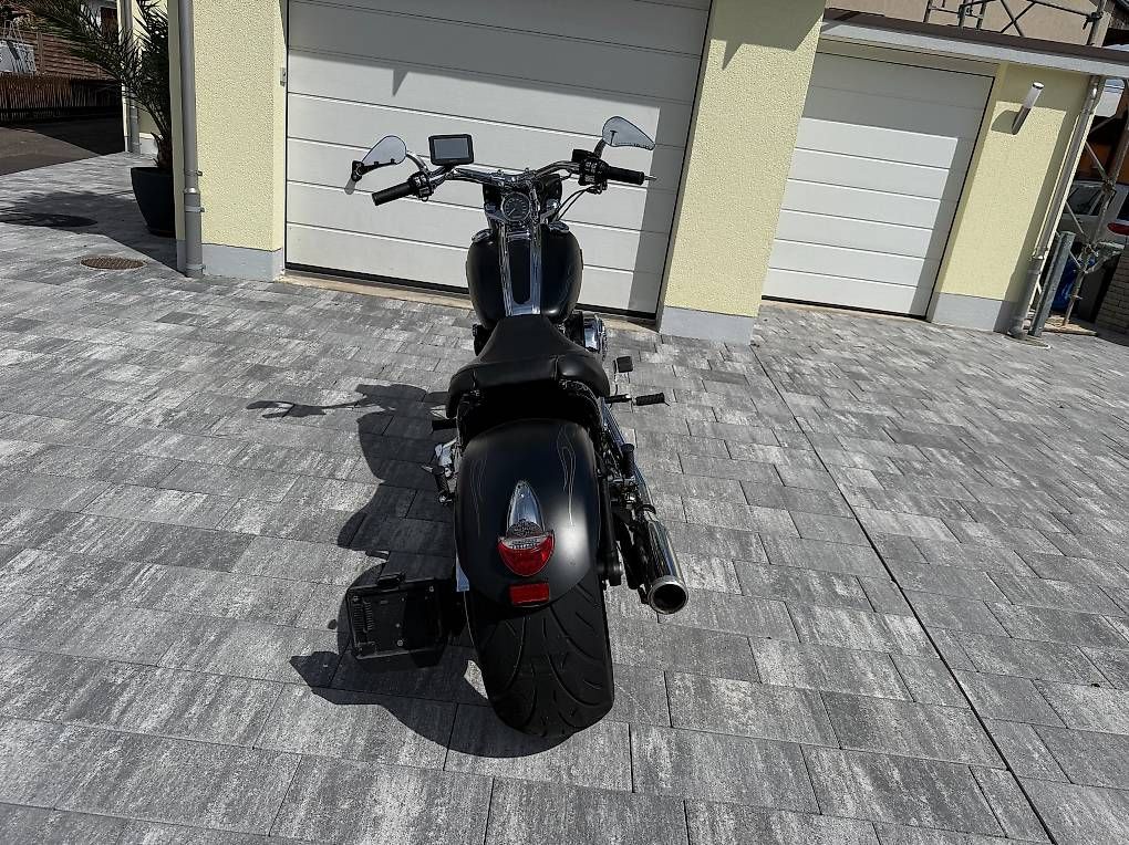 Cruisers: Harley Davidson Rocker C – D'occasion à Muttenz par Mbrunen 3