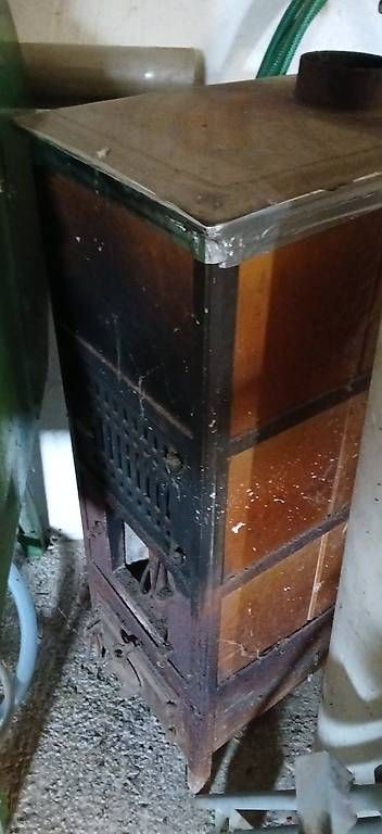 Autres meubles anciens: Holzofen – D'occasion à Titterten par luz11 1