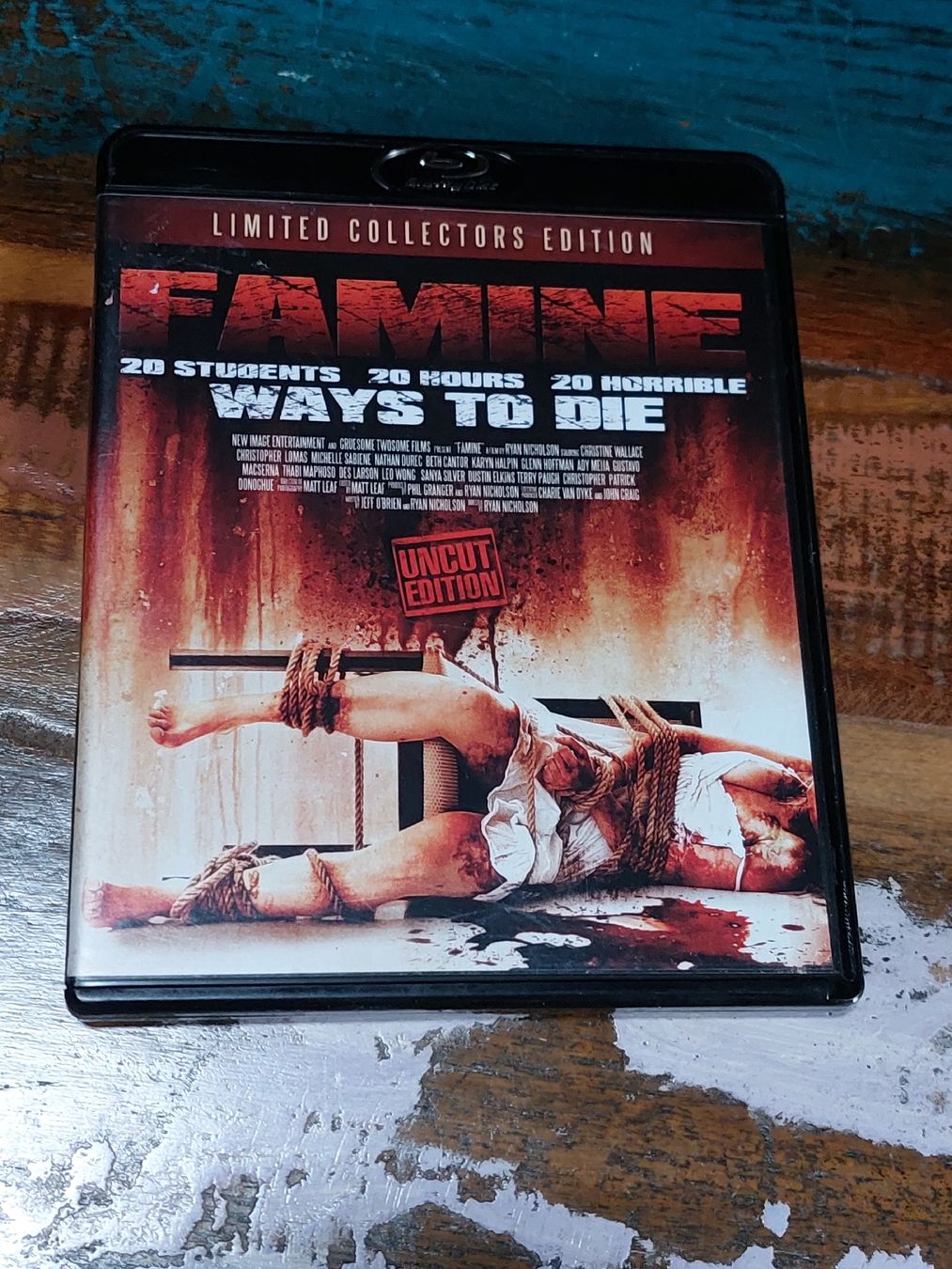 Tutti i DVDs: Famine, Ryan Nicholson, Blu Ray Horror Uncut – Usato da Winterthur venduto da Belzarek
