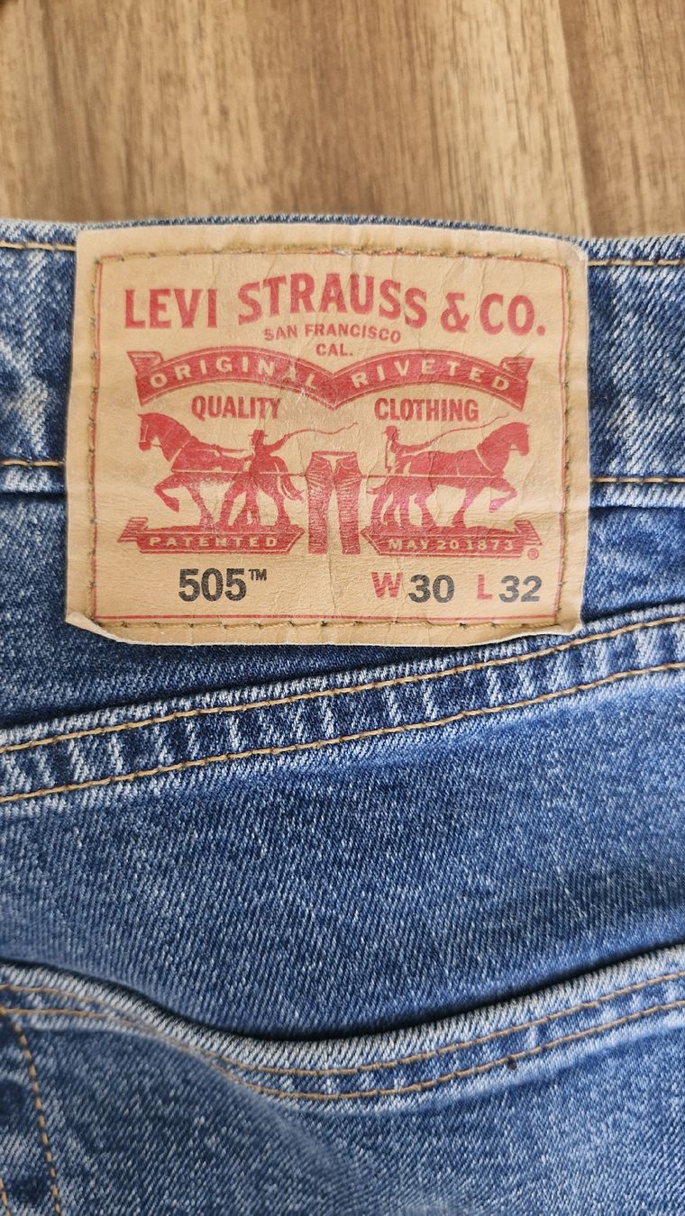 Levi's Jeans: Levi's Jeans 505 – D'occasion à Fällanden par elia_cicho 2