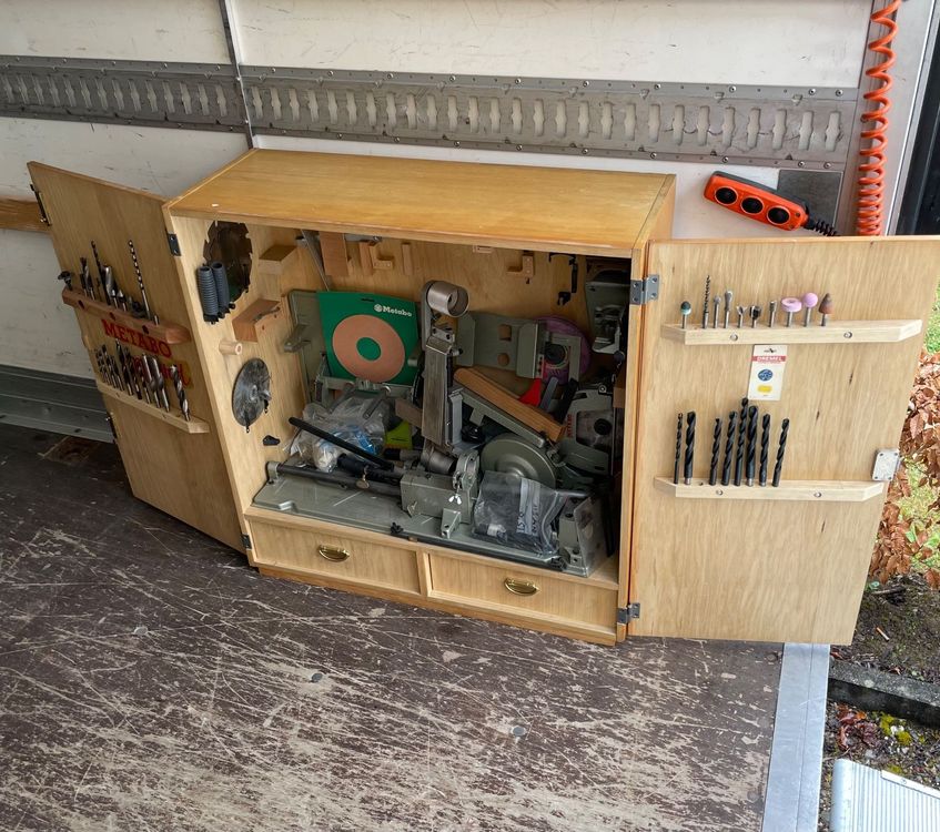 Lot Werkzeug mit Schrank (Gebraucht) in Schlieren für CHF 41 – nur ...