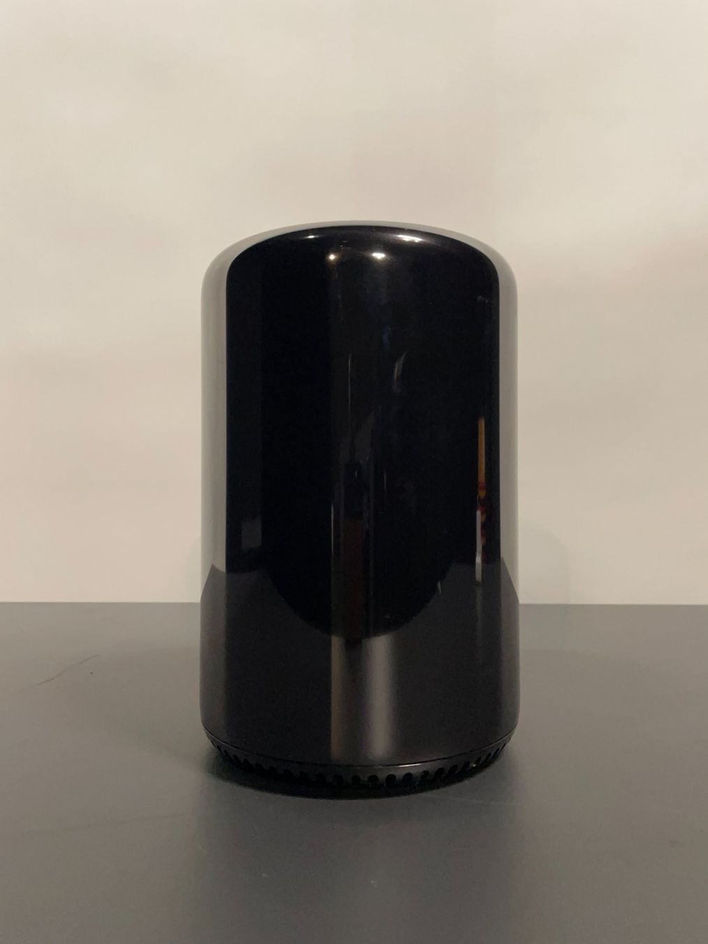 Apple PCs: Mac Pro 2013 Xeon E5 Parts – Gebraucht aus Vaduz von mar_5rks