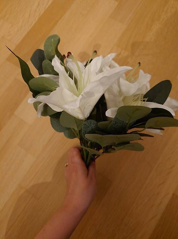 Pflanzen & Samen: Kunstblumen (Lilien) – Gebraucht aus Winterthur von CeVe95 3
