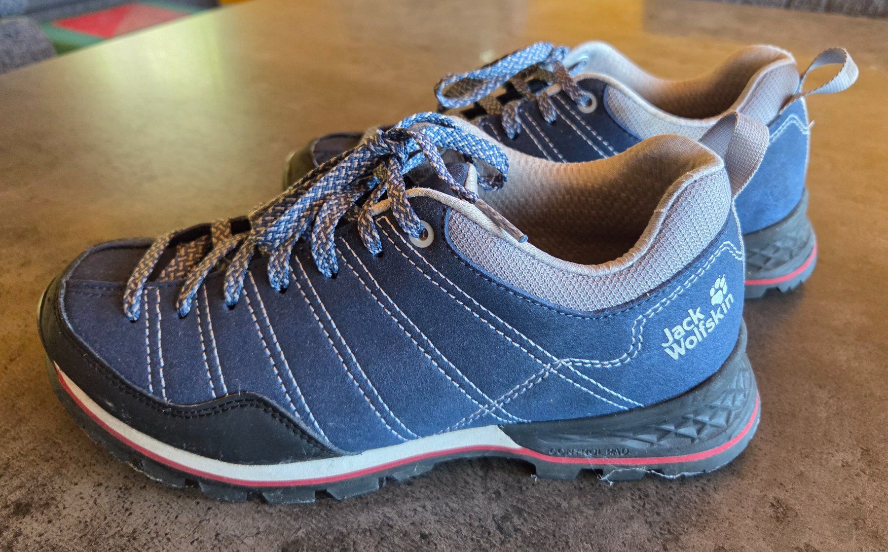 Jack Wolfskin Scarpe da uomo: Trekkingschuhe Jack Wolfskin, Gr. 39.5 – Usato da Muri AG venduto da Skydive63