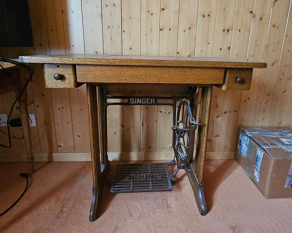 Singer Nähmaschinen: Alte Singer Nähmaschine K88 – Gebraucht aus Mels von WendySchumacher 3