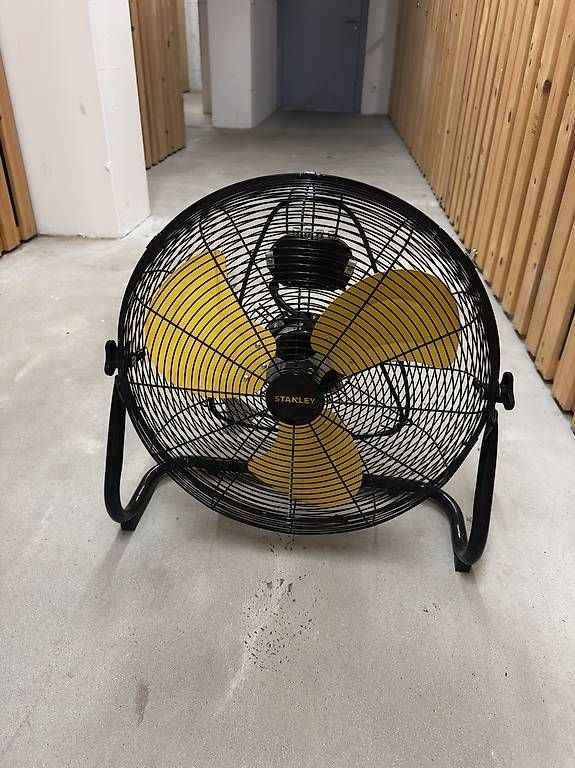 Ventilateurs: Stanley Ventilator – D'occasion à Glattpark(Opfikon) par mau5hax