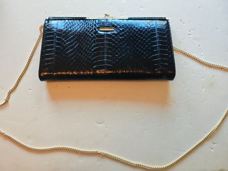 Damen Clutch Tasche schwarz Schlangenoptik gebraucht