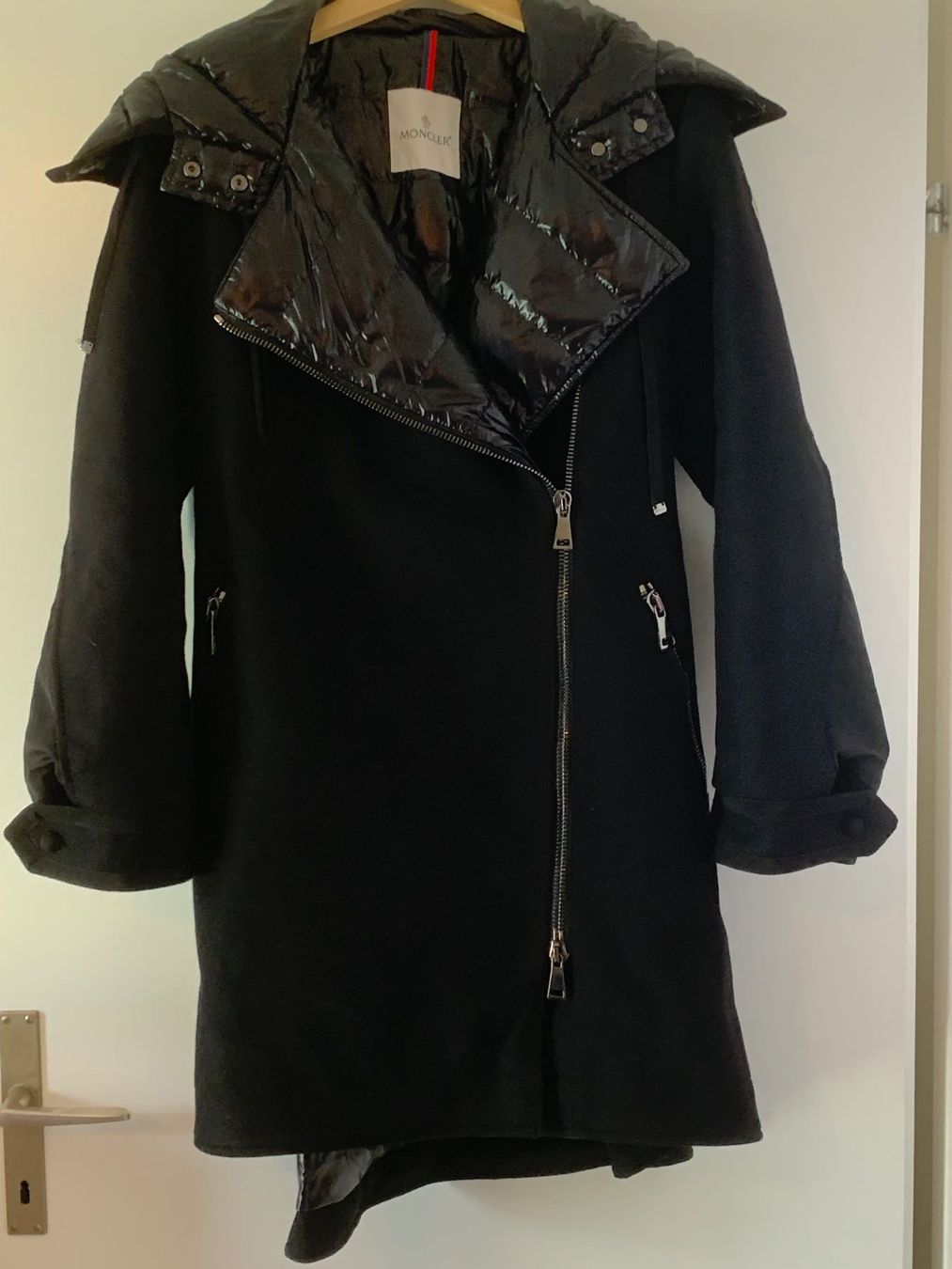 Moncler Mäntel: SCHWARZER MONCLER MANTEL - GRÖSSE 2 – Gebraucht aus Zürich von Claire_ZH 2