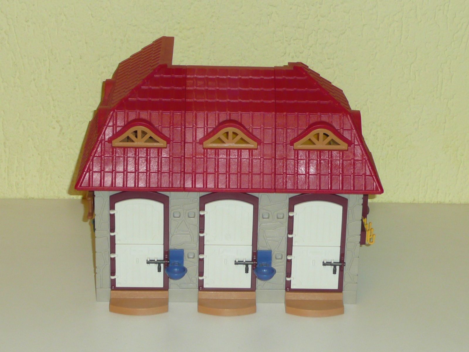 Playmobil Giocattoli: Playmobil " Pferdestall " – Usato da Kriens venduto da Taurus12 3