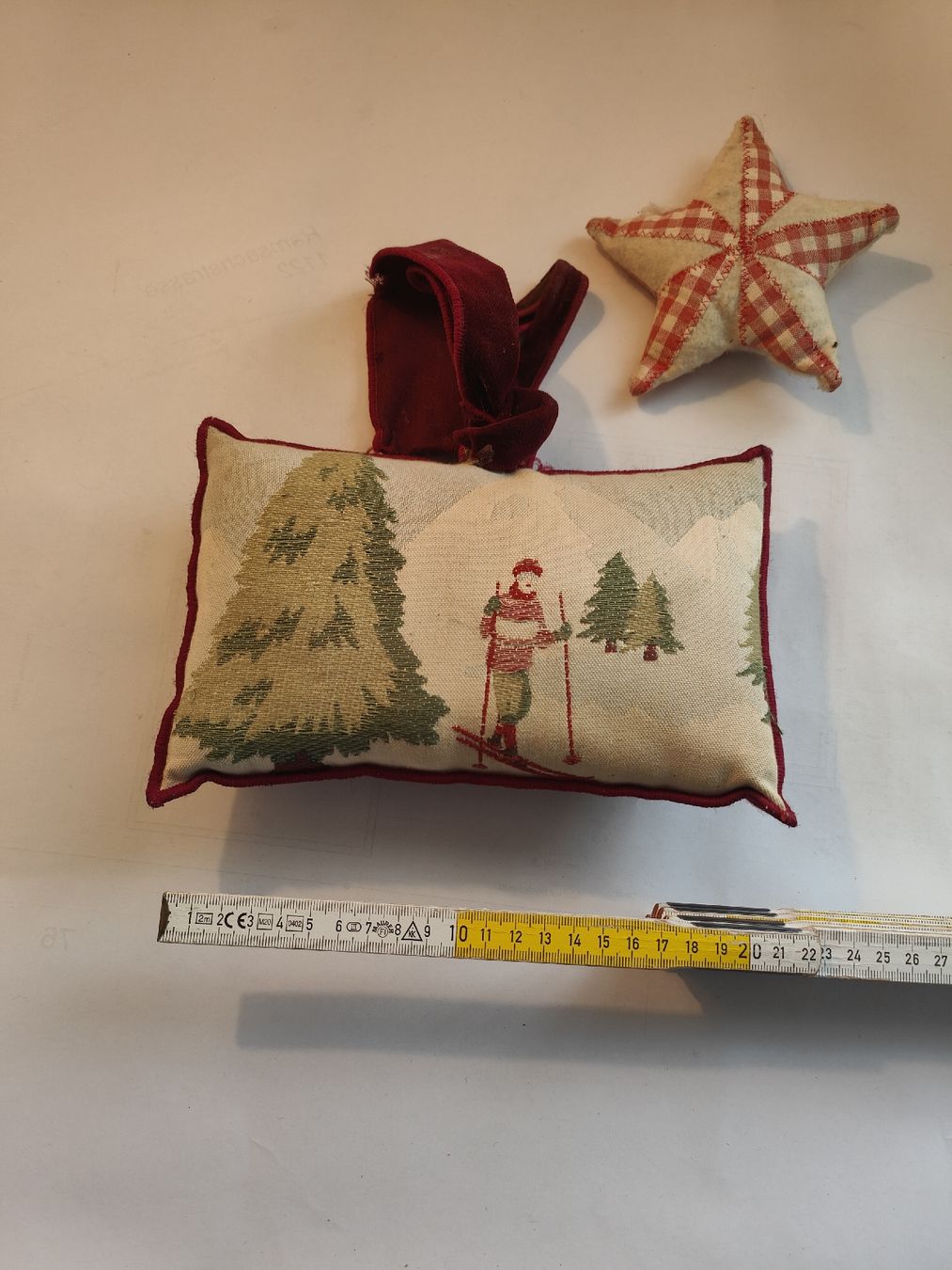 Cuscini: 2er Set Winterdeko Kissen und Stern – Usato da Flumenthal venduto da mar_wyw8 1