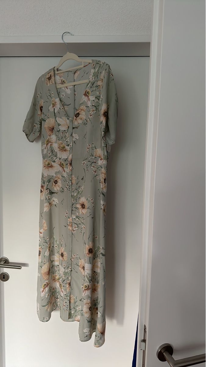 Vestiti: Maxikleid mit Blumenmuster – Usato da Liestal venduto da ell_6xc7