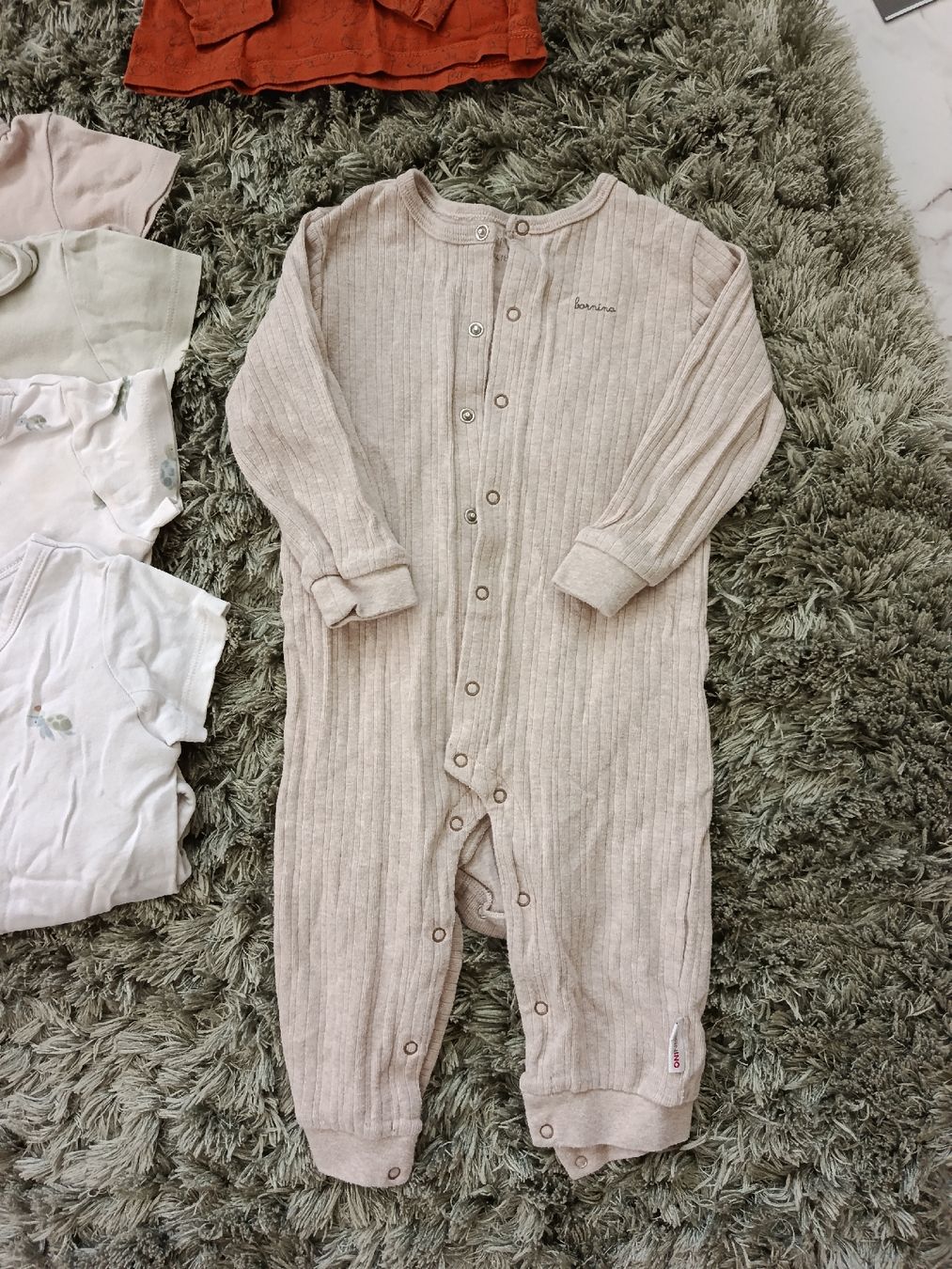 Lotti & Set di vestiti: Baby Kleiderpaket. Oberteile – Usato da Naters venduto da oks_6rfv 1