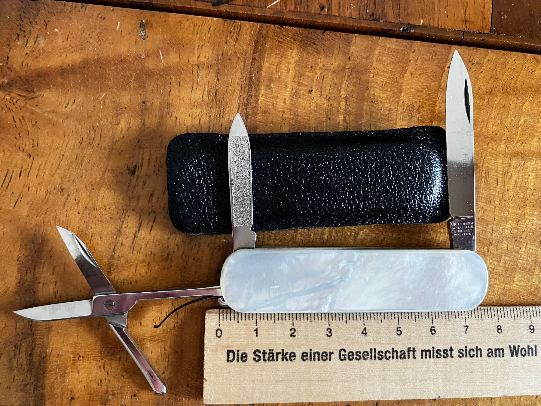 Victorinox Taschenmesser: Victorinox Windsor Perlmutt – Neu (gemäss Beschreibung) aus Uitikon Waldegg von bac_6xcs