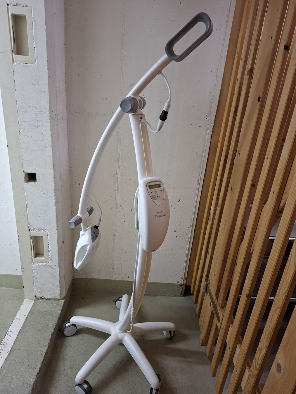 Philips Sonicare Soins dentaires: Philips Zoom Zahnaufhellungsgerät gebraucht – D'occasion à Eschenbach SG par 24682468 8