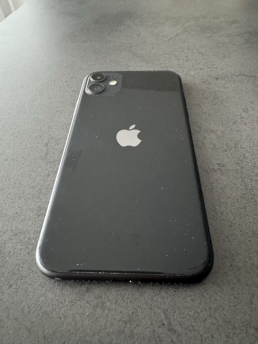 Apple Telefoni cellulari / Smartphones: iPhone 11 128 GB mit Zubehör – Usato da Höri venduto da hustlerg 1