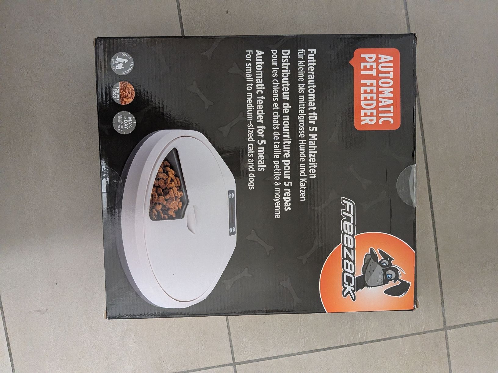 Mangimi: Mangiatoia automatica per cani e gatti, usata poco – Usato da Origlio venduto da ott_x7z8 1