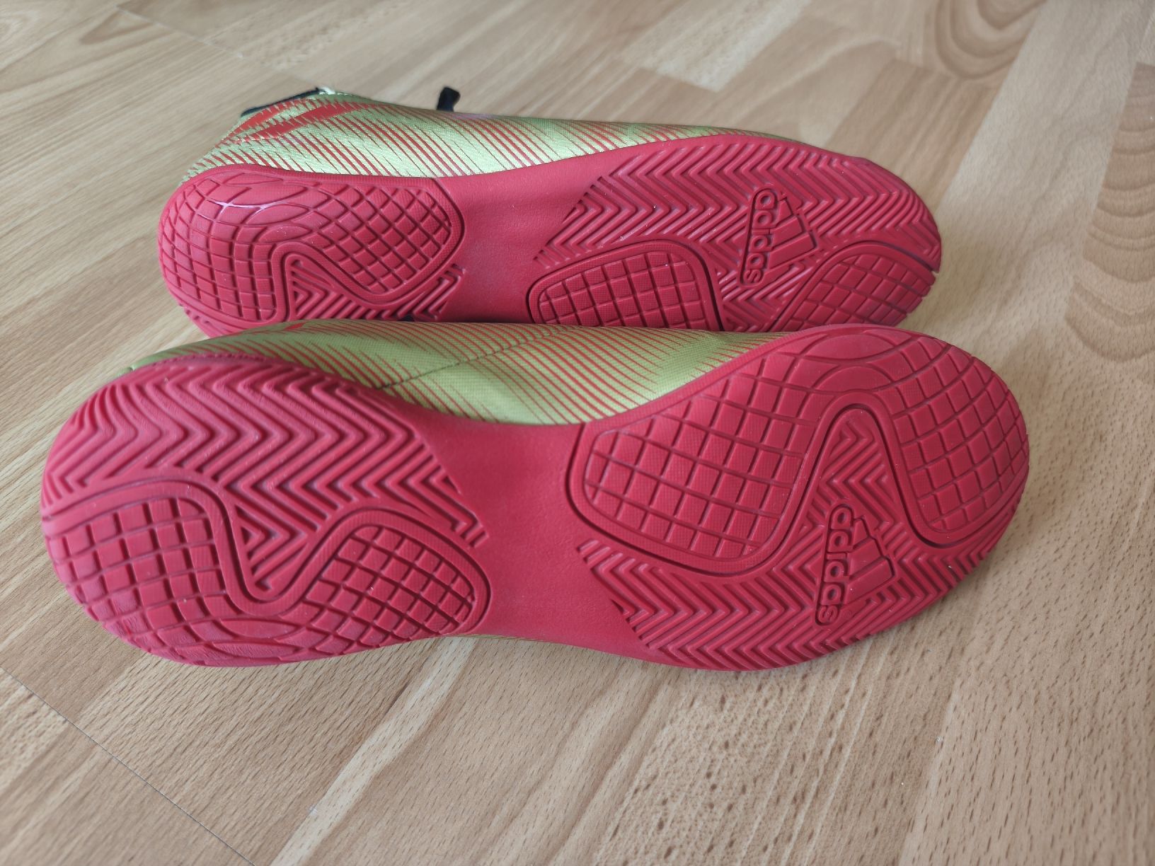 Adidas Scarpe per ragazzi: adidas Nemeziz Messi – Usato da Wädenswil venduto da CrumplerBags 5
