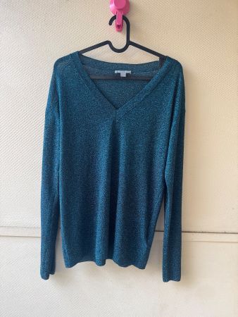 Glitzerndes Oberteil von COS Glitzerpulli