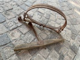 alte, antike Wildtier FALLE Schwanenhals um 1880 # Jagd Deko