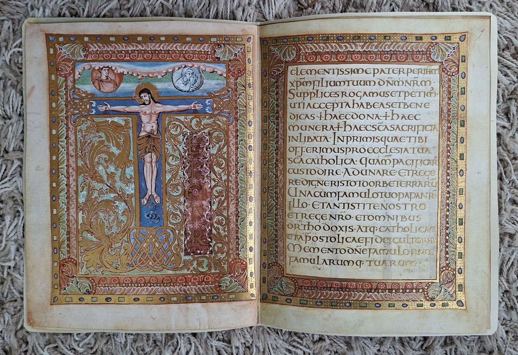 Libri: Sakramentar von Metz, Mappe,  2 Hefte, Bibliothek Paris – Usato da Herisau venduto da Saentis1 8
