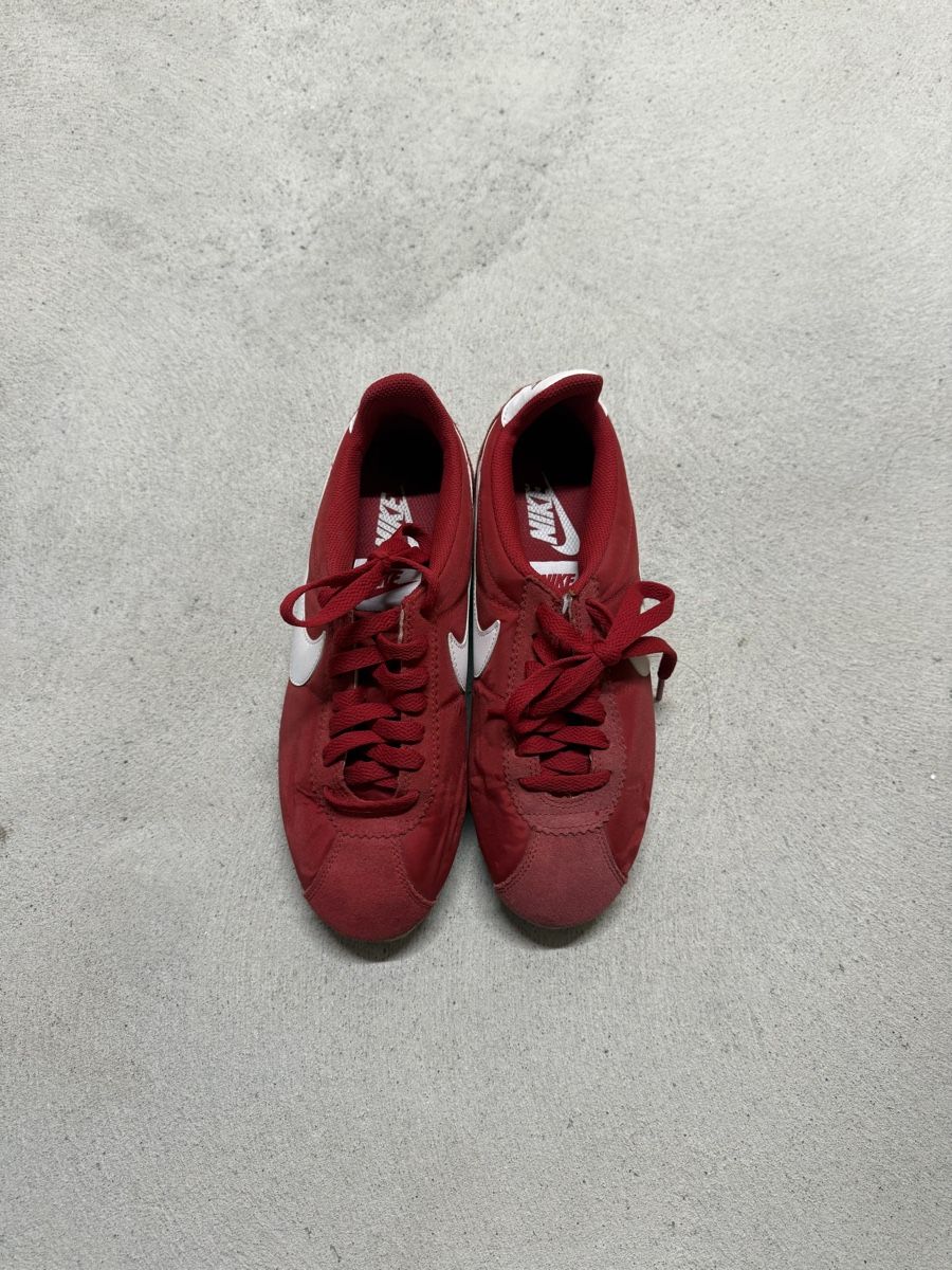 Nike Scarpe da donna: Nike Sneaker rot/weiss in Grösse 37.5 – Usato da Dübendorf venduto da Viktorija_95