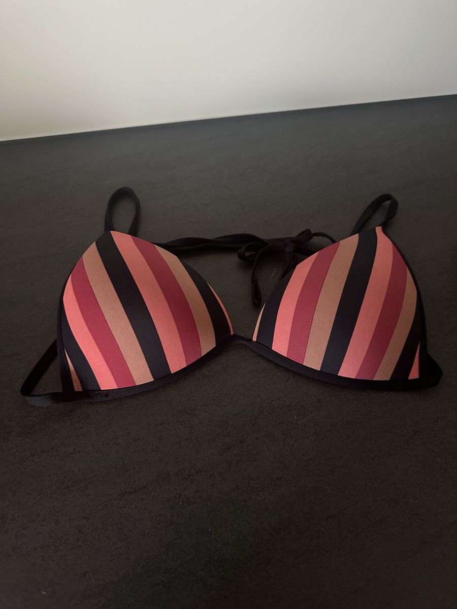 Badekleider & Bikinis: Bikinioberteil – Gebraucht aus Muri AG von LON2o11