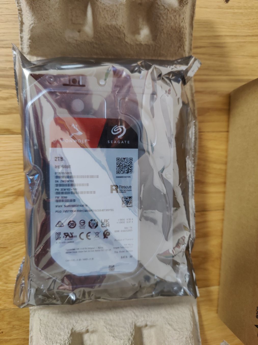 Seagate Dischi rigidi: Seagate IronWolf 2 TB, 3.5" (ST2000VN003)-2 – Nuovo e nell'imballaggio originale da St. Gallen venduto da Swinja-Zajaz-II 1
