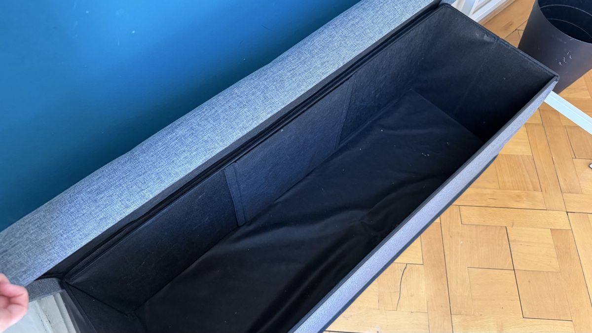 Panchine: Cushioned Bench with storage room – Nuovo (secondo la descrizione) da Zürich venduto da ame_x5l7 1