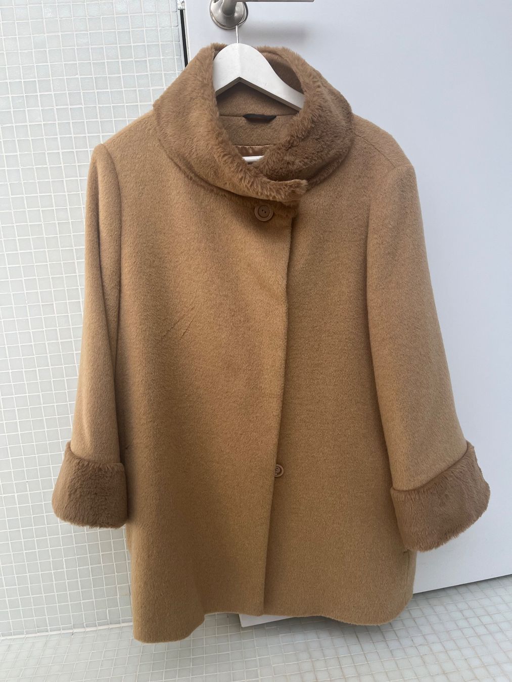Cinzia Rocca Cappotti: Cinzia Rocca Icons Mantel Grösse 40 – Usato da Riehen venduto da lana81