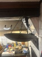 Hängewaage mit Ketten und Gegengewicht Metall alt