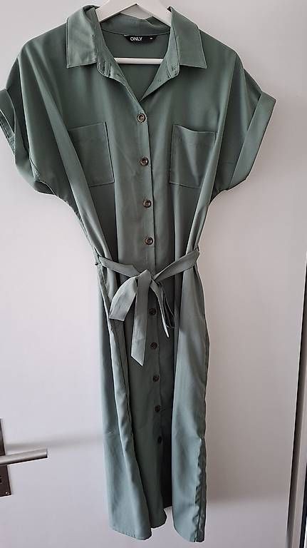 Robes: Kleid – D'occasion à Leimbach AG par Shop4AllCH