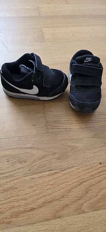 Schuhe für Jungen: Nike Turnschuhe Gr 20 – Gebraucht aus Untersiggenthal von JJ86sun