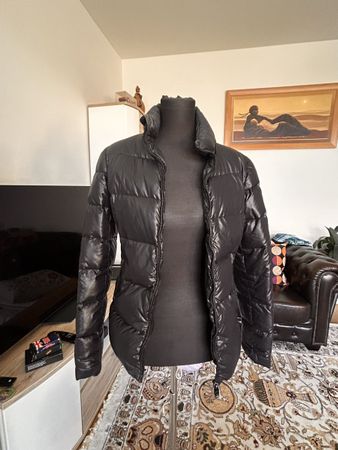 SCHWARZE DAUNENJACKE/WINTERJACKE/ PUFFERJACKE VON CLOSED